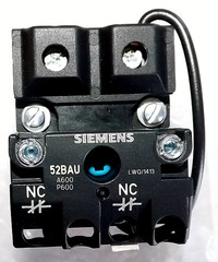 SIEMENS 52PA3D3U 120V AC Green Illuminated Push Button Switch NIB