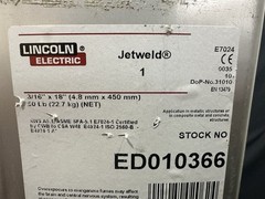 Lincoln Electric Stick Electrodes 786VX7 Carbon Steel E7024, 3/16″ x 18″, 50 Lb