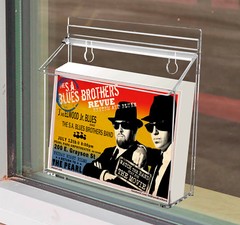 7.5″W x 5.5″H Outdoor Postcard Holder Wall Brochure Box with Lid