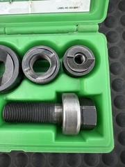 Greenlee 7235BB Slug Buster Knockout Conduit Punch Set 1/2 to 1-1/4″ CLEAN