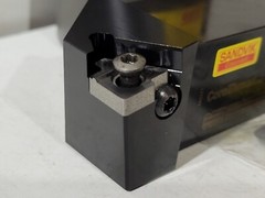 Sandvik 1-1/4″ CoroThread Prime Shank Tool Coromant 266RFG-204D