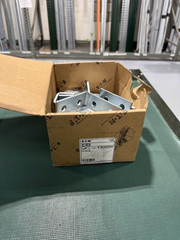 B-Line B274RZN Right Hand 8-Hole Single Corner Gussetted,Zinc Pltd,Sold/piece