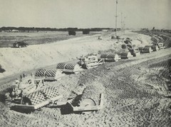 International Harvester Brochure ‘U.S. Food Factory’, Machine Add Acres to Farms