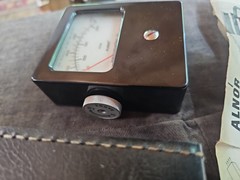 Vintage Alnor Velometer Jr. Air Velocity Dual Scale in FPM Instrument With case