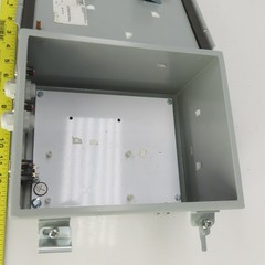 Hoffman A10086CH 10″ x 8″ x 6″ Electrical Enclosure W/Backplate & Switch