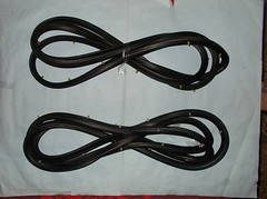 RUBBER CHANNEL LEFT & RIGHT SUZUKI SJ413 SJ410 DOOR GLASS RUN