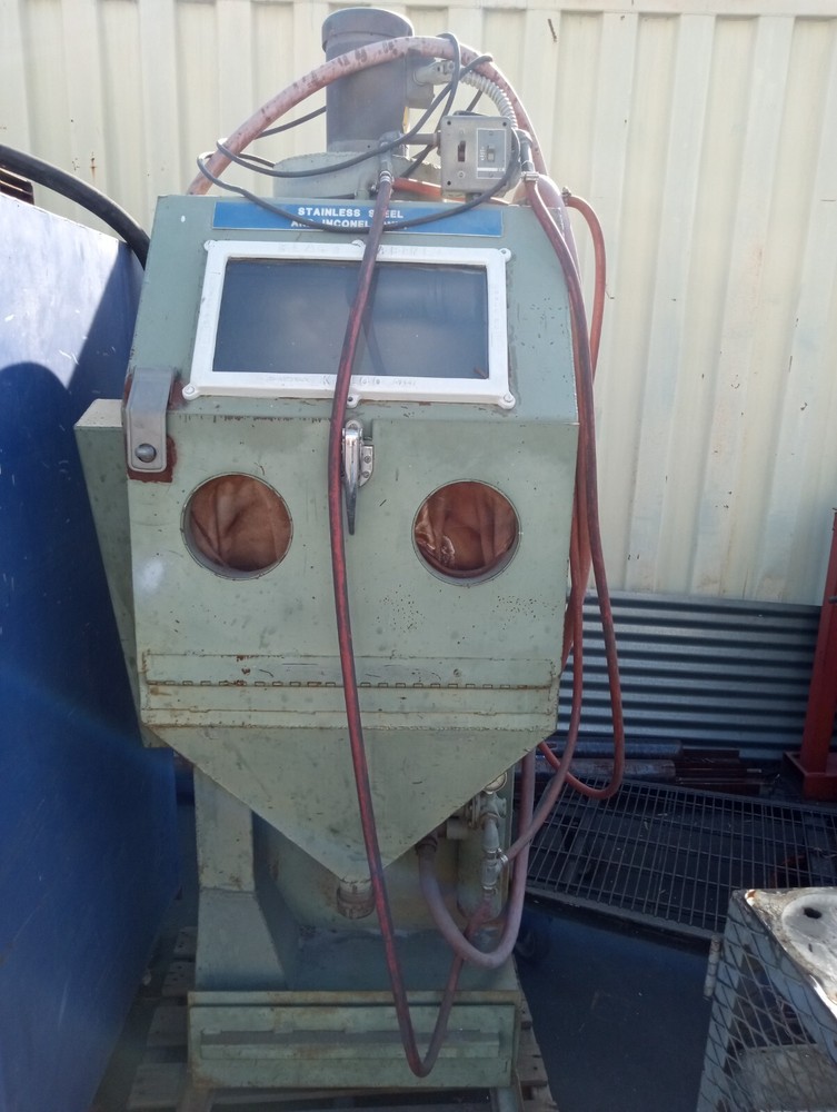 Kelco Model CH24C Abrasive Blast Cabinet
