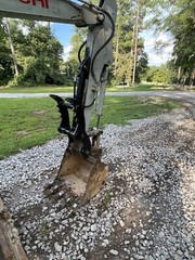 Takeuchi TB125 TB025 Pin On Hydraulic Thumb Clamp Grapple Kit