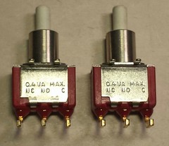 2pc C&K 8125 PUSHBUTTON SWITCH SPDT 1A 120V PCB Mount Right Angle Made In U.S.A.