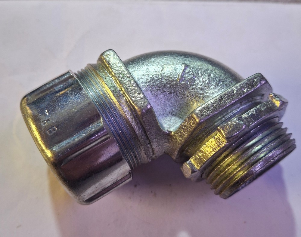 1 NEW THOMAS & BETTS 5254, 1″ 90° ANGLE CONDUIT CONNECTOR NNB ***MAKE OFFER***