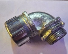 1 NEW THOMAS & BETTS 5254, 1″ 90° ANGLE CONDUIT CONNECTOR NNB ***MAKE OFFER***