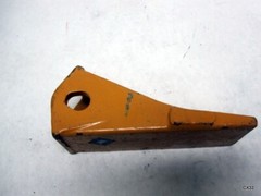 Pair of Blackcat Bucket Tooth 230 for Bobcat 6657330, Kubota: 70090-33101