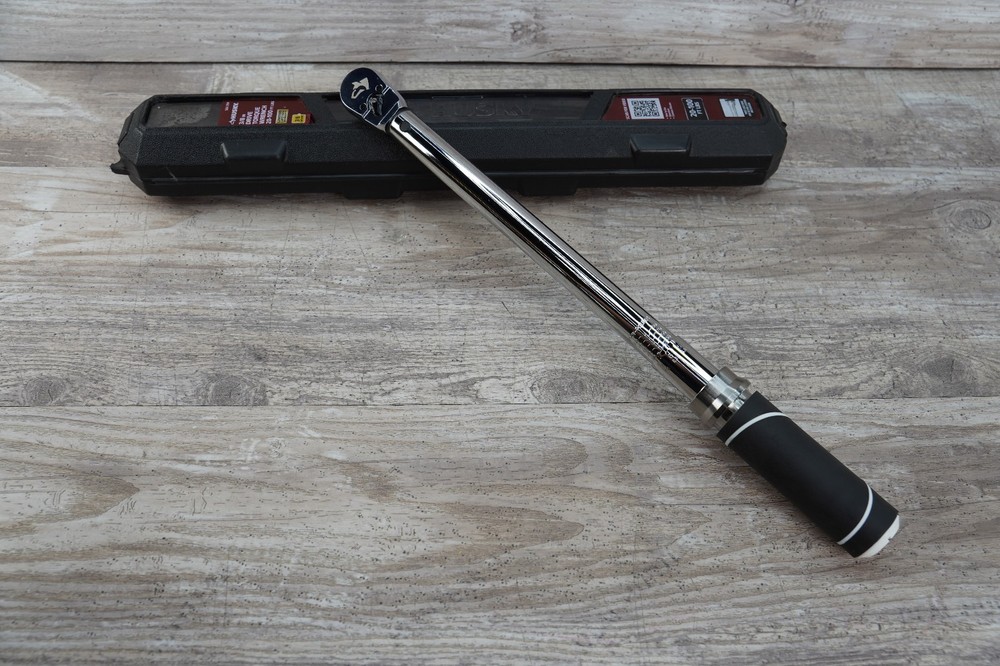 Husky 3/8″ Drive Torque Wrench 20-100ft lbs 564 394, H3DTWA-03, SDD470225