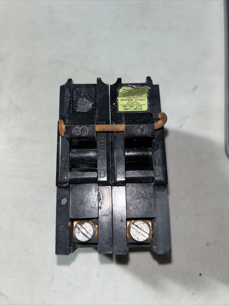 Federal Pacific NA240 40A Circuit Breaker – Black