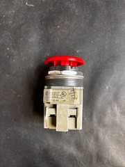IDEC ABD301N-R PUSHBUTTON ($14 OBO)