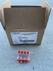 BOX OF 25 T&B THOMAS BETTS CSB 4-4S 125-30135 ALUMINUM INSULATED CONNECTOR BLOCK