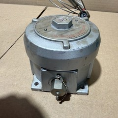 United Electric F110A-7BS Temperature Switch 0-400F 125/250VAC 15 Amp Nos No Box