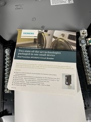 Siemens SNW1224L1125 125A Main Lug Load Center 12 Spaces / 24 Circuits