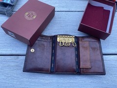 “Nikolai” by Piquadro-NOS brown leather keychain wallet , made in Italy#BIC