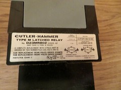 Cutler Hammer Relay Type M With Latch D23MR602A 300 Volt AC COIL 120 V 60 HZ NOS