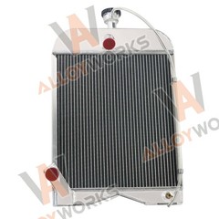 3-Row Aluminum Radiator Replacement For Ford 8N 9N 2N Models 8N8005 86551430