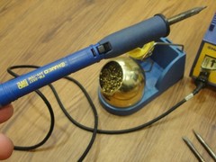 HAKKO FP-102 Soldering Iron Station w/ extra tips and solder spool COMPLETE !