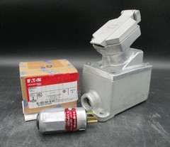 CROUSE HINDS ENRC21201 & ENP5201 20A EXPLOSION PROOF RECEPTACLE + PLUG SET 125V