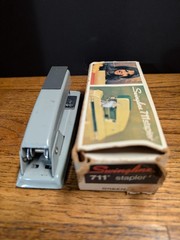 VTG SWINGLINE 711 Grey STAPLER – ORIGINAL BOX – PRE-OWNED
