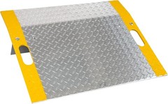 Dock Loading Ramp Aluminum Dock Plate 0.42″ Thick Industrial Shed Ramp 3500LBS