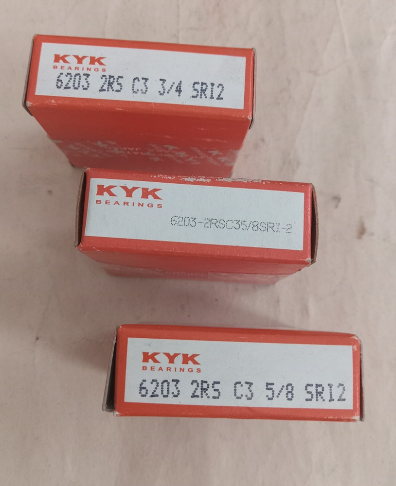 KYK 6203-2RS ** Lot of 3 Bearings **