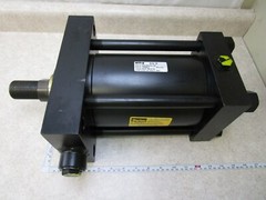 PARKER 05.00-JJ2HLTS14A-5.750 SERIES 2H, 3000PSI HYDRAULIC CYLINDER, E0044