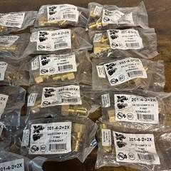 NEW – Lot of 42 – XFITTING 201-4-2 PEX-A 1/2” x 5/8” OD Adapters