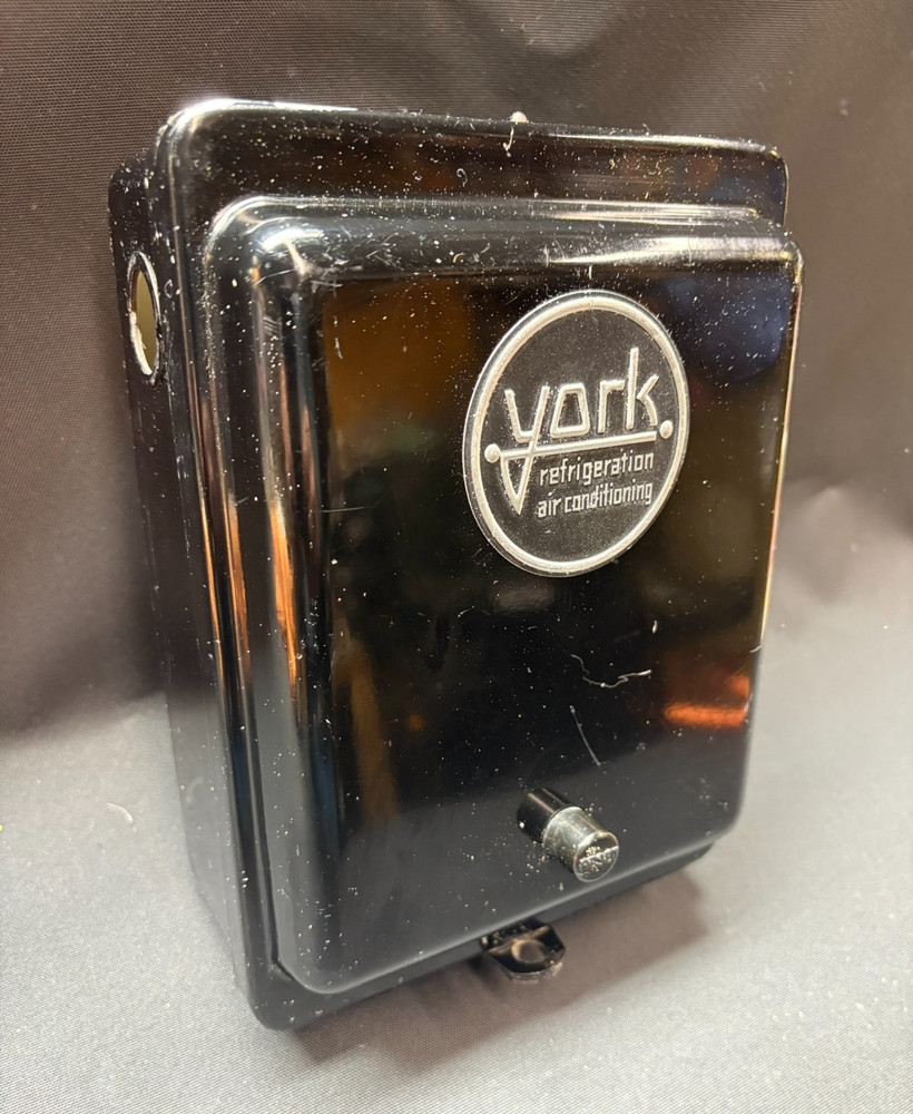 Vintage York Refrigeration / Air Conditioning – Enclosure with AB Starter