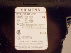 SIEMENS 3TH8040-0BB4 contactor relay 24VDC (NIB)