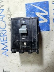 QHB315 SQUARE D Bolt on 3 pole 15 amp 240 volt 65kA QHB Circuit Breaker
