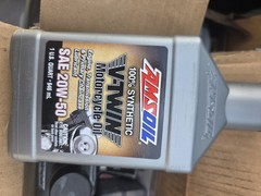 AMSOIL 20W-50 Synthetic V-Twin Oil Change Kit – 5 Quarts with Black Filter hdmb