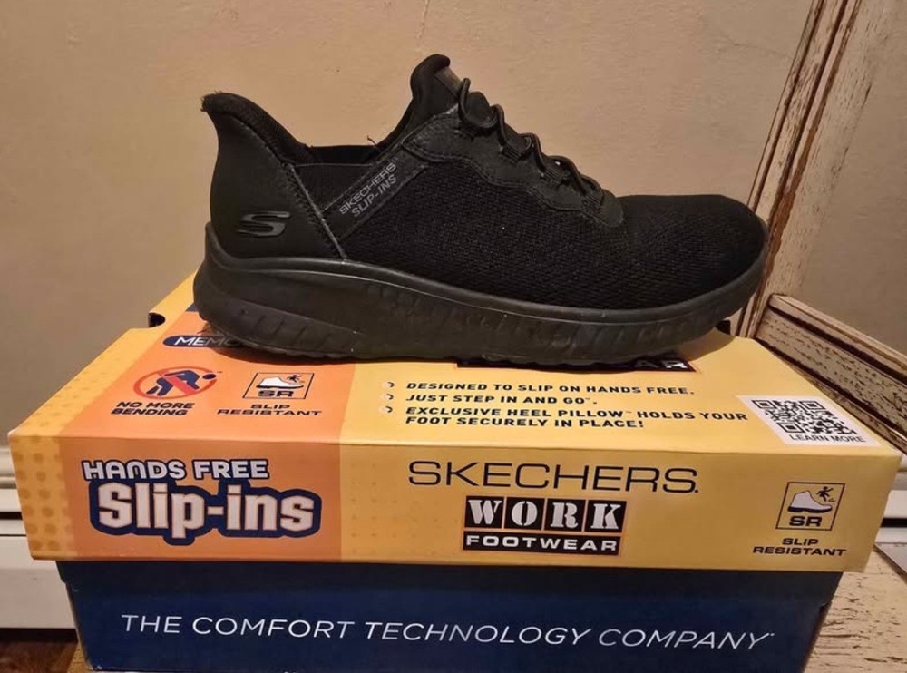 NIB Womans Size 7.5 W, Skechers Slip In Black Slip Residant Work Shoes