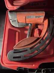 Hilti GX100 Gas-Actuated Nail Gun Fastening Tool With Case Untested/Missing Tip