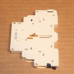 One Telemecanique Schneider Electric Auxiliary Contact Block GVAN11