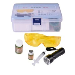 UV Oil Leak Detection Kit for Automotive AC System with Dye and Flashlight