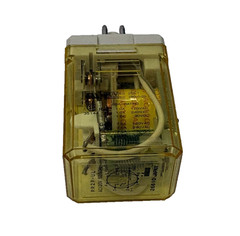 IDEC FUSES LOT OF 4 26610 AC120V 50/60HZ RR2P-UL