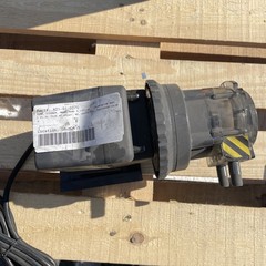 Stenner 45M5 Quality Chemical Feeders 25 PSI 120 Volts 1.7amps 1.72 bar