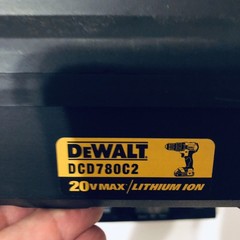 Dewalt Hard Plastic Case & D User Manual 20V Max