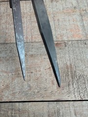 Vintage Wood Handled Non-adjustable Tweezer Dividers Unmarked…9″