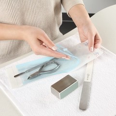 200-Count Latex-Free Self Sealing Sterilization Pouches for Medical Use