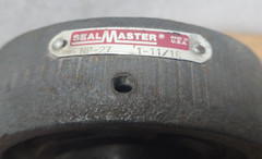 🤠 SEALMASTER 1-11/16″ STANDARD DUTY PILLOW BLOCK BALL BEARING 2-BOLT NP-27