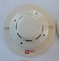 5 Silent Knight SD505-APS Smoke Detector & 1 SD505-AHS Heat with SD505-6AB Bases