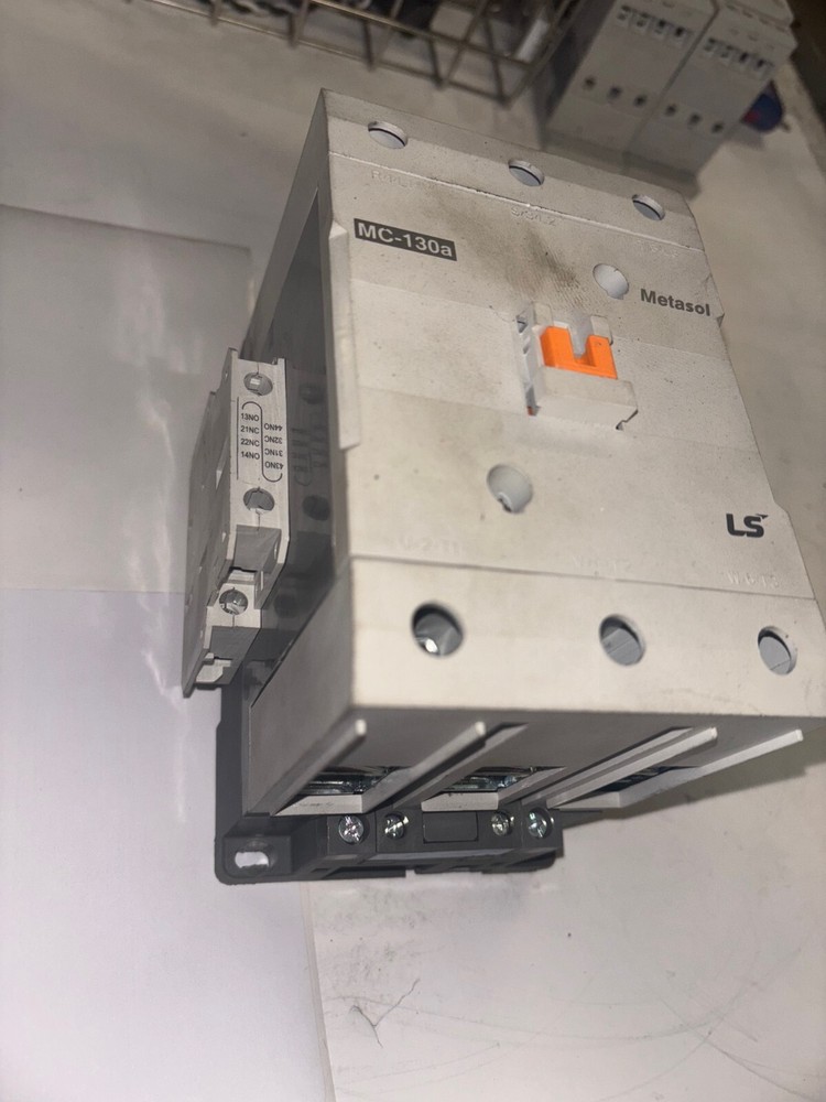 LS Metasol MC-130a Contactor 130A 240-690VAC 37-60kW 120V Coil
