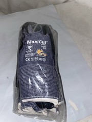 (12) Pair ATG Maxi-Cut Ultra 44-3745 Size 7 (small) Gloves