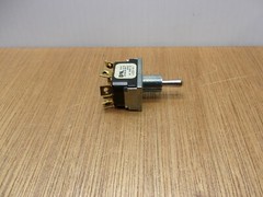 McGill 1121-0007 Toggle Switch On Off (On) Momentary DPDT 6A 125VAC 3A 250VAC